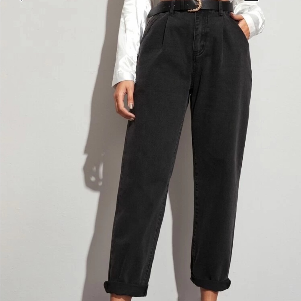 Black mom jeans